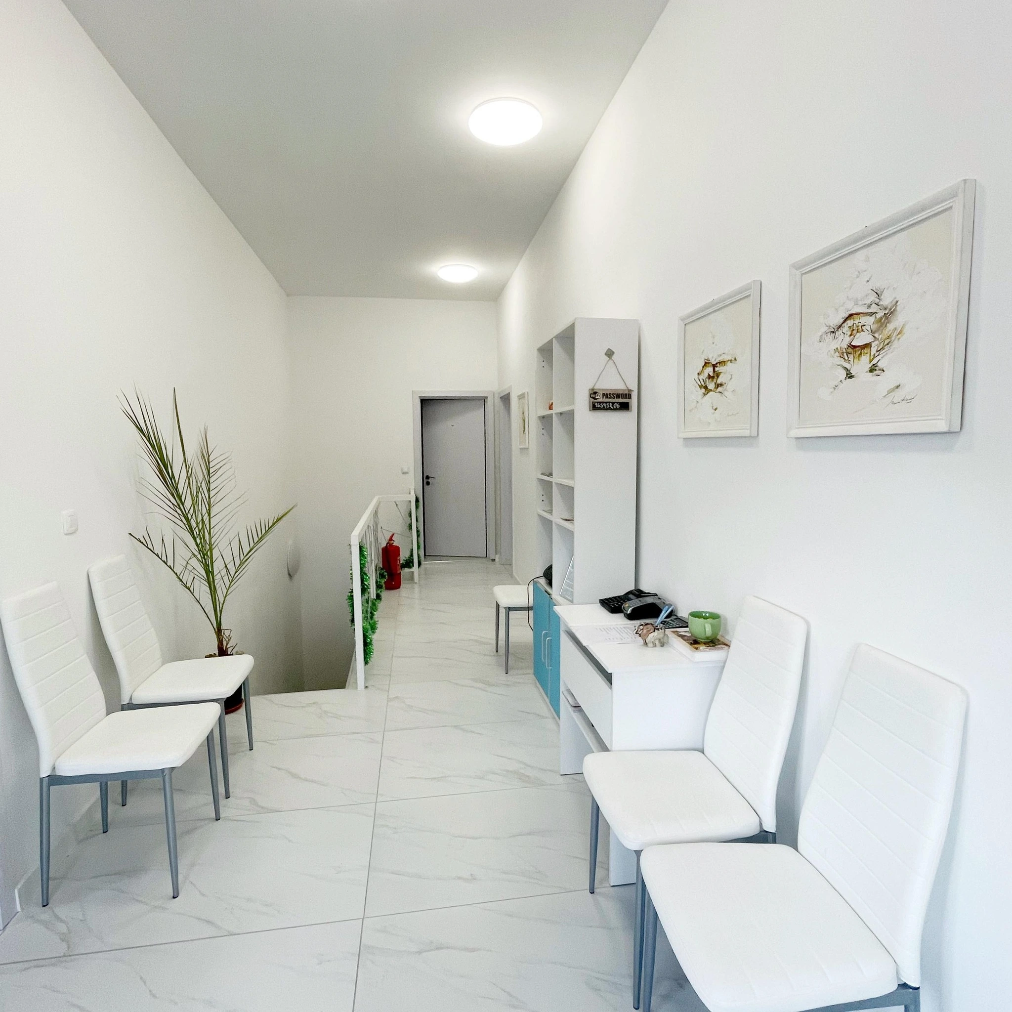 Чакалня в Здравен център Алфа